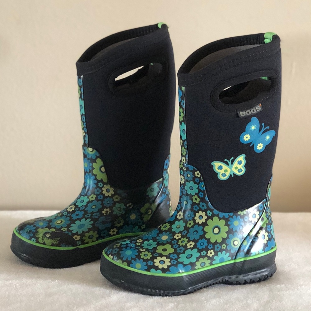 BOGS Classic Daisy Love Me Boots, little kid size 11